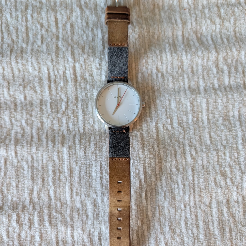 Women Nixon Sala And Nixon Kensington Watches with Tan and Gray Strap